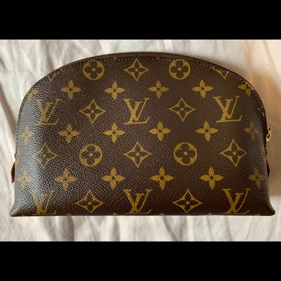 (Sold off Poshmark) Louis Vuitton Cosmetic Pouch GM - Picture 2 of 7